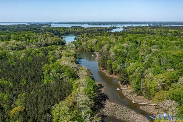 $776,000 | 51 Grand Villa Drive, Weems, VA 22576