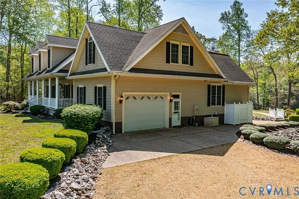 $776,000 | 51 Grand Villa Drive, Weems, VA 22576