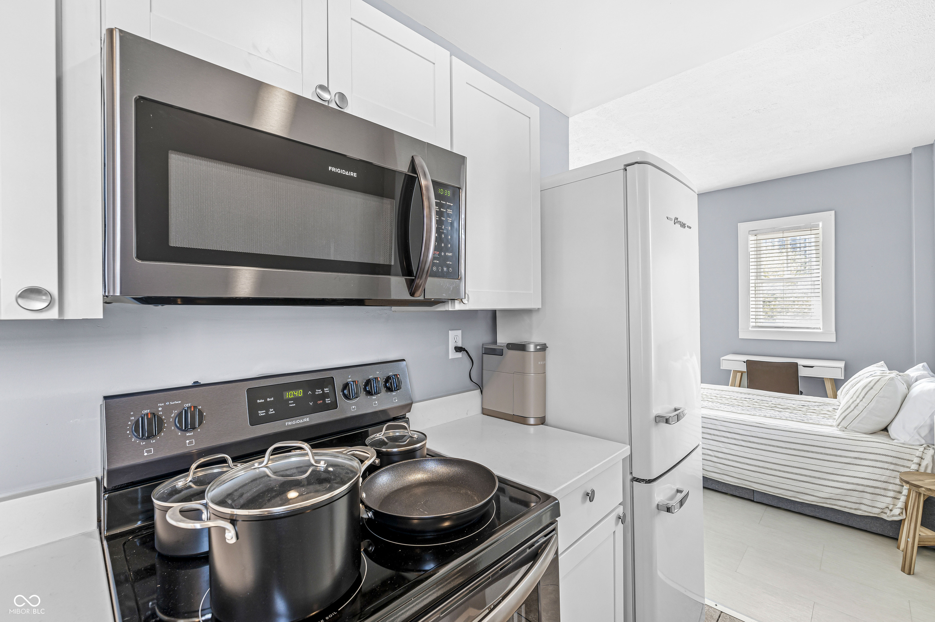 230 9th Street, Unit 302 Indianapolis, IN 46204 - Photo 9 of 15
