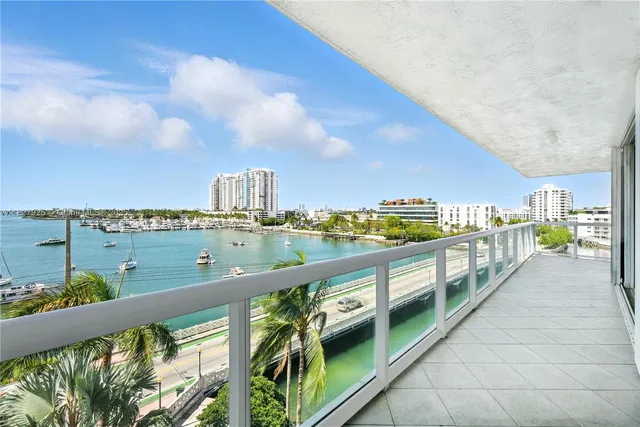 $1,800,000 | 10 Venetian Way, Unit 604, Miami Beach, FL 33139
