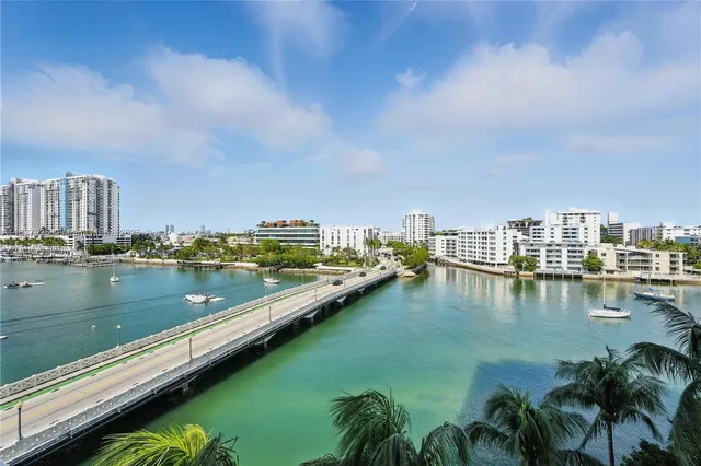 $1,800,000 | 10 Venetian Way, Unit 604, Miami Beach, FL 33139