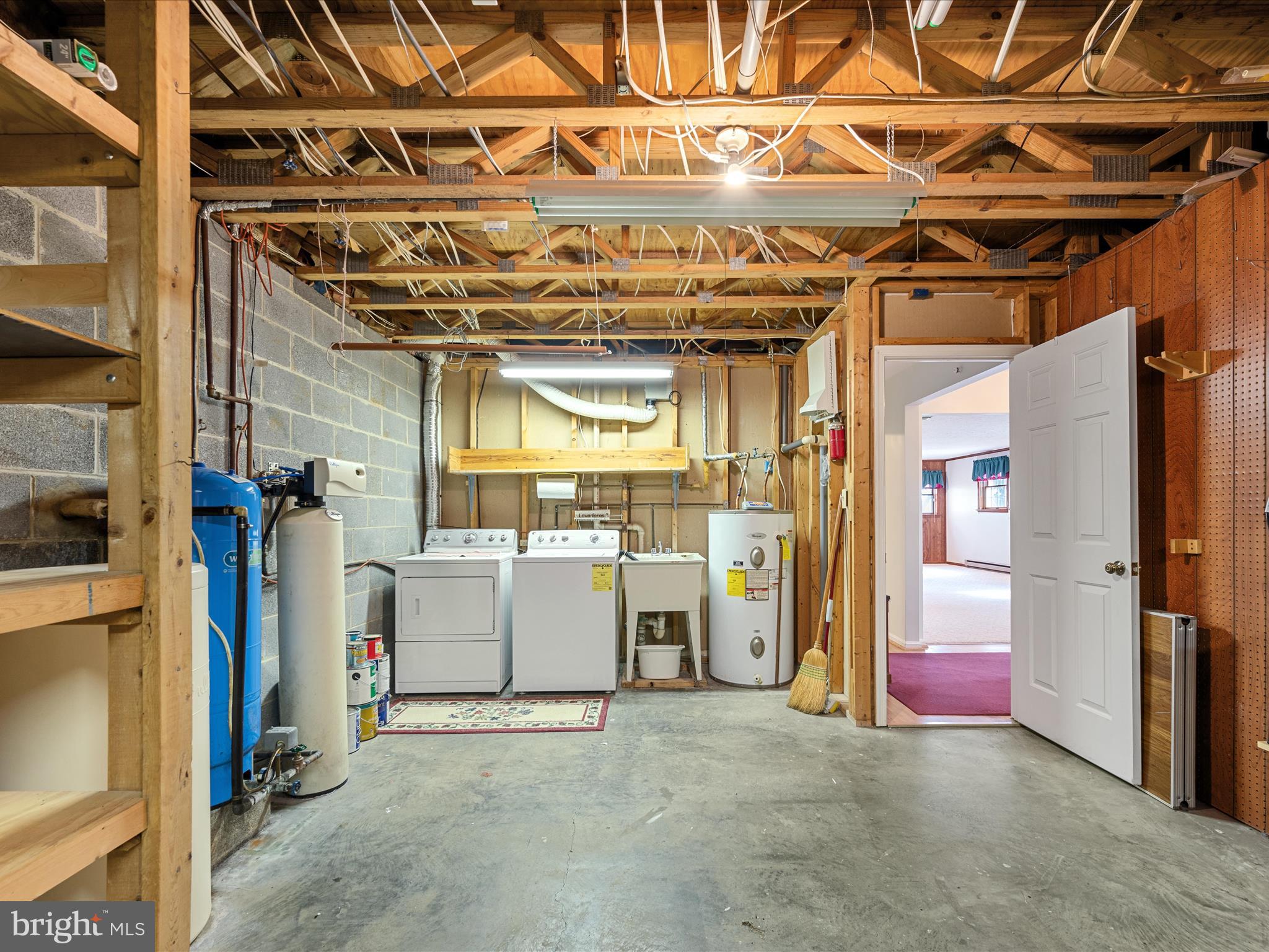 209 Sterrett Lane Winchester, VA 22603 - Photo 35 of 52 a view of a room with refrigerator and washer