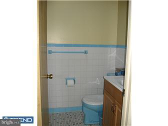 605 Avon Street Philadelphia, PA 19116 - Photo 9 of 9 Bathroom