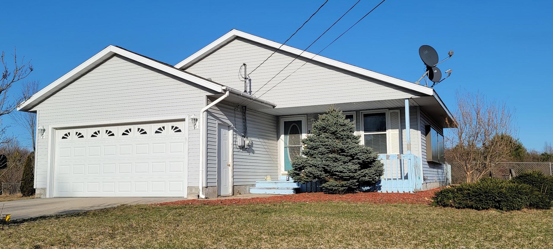 3168 Pillon Road Muskegon, MI 49445 - Photo 1 of 34 20230327_180823