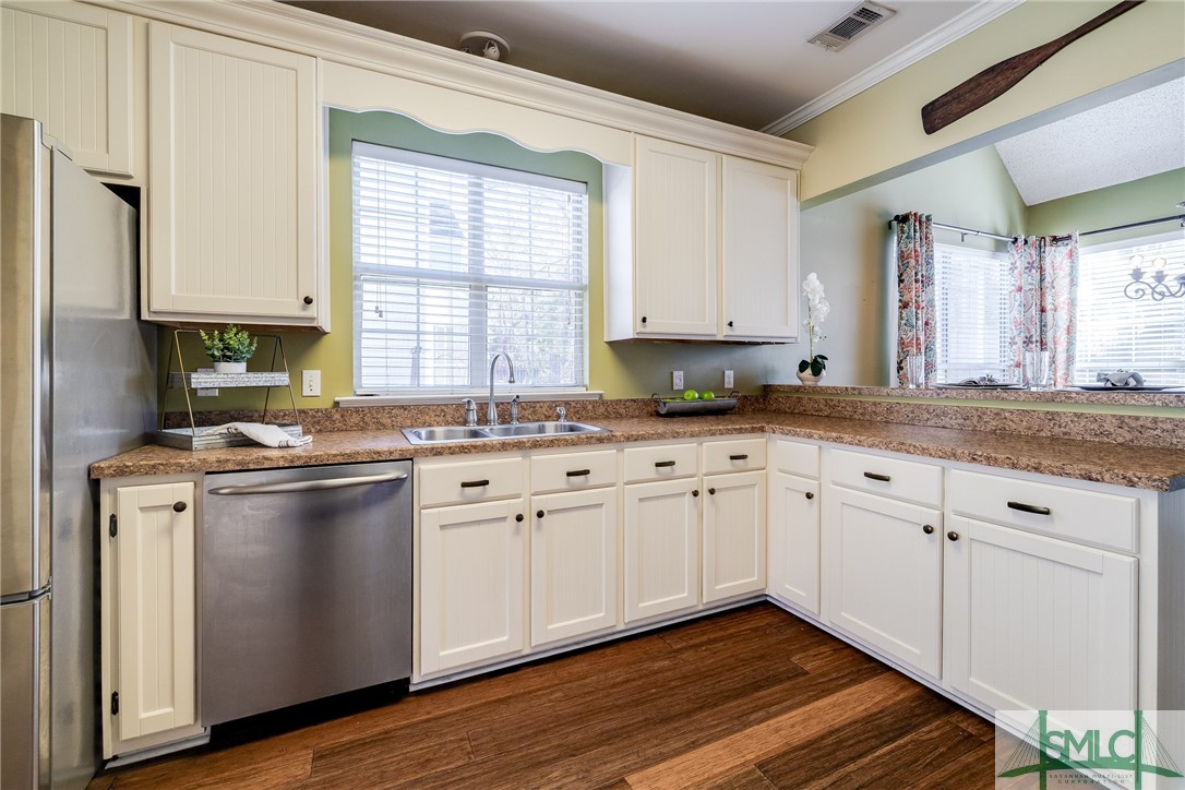 110 Brompton Road Savannah, GA 31410 - Photo 6 of 43