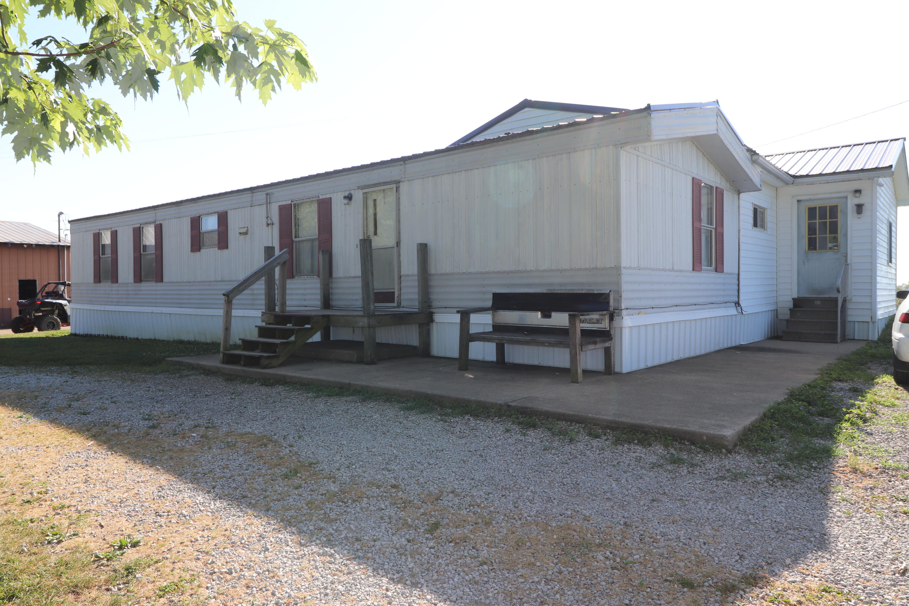 3879 Lenoxsburg Foster Road Foster, KY 41043 - Photo 3 of 38 Gallery Image 3