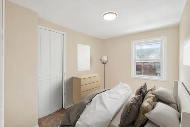 $215,000 | 813 Jessamine Avenue East, St. Paul, MN 55106