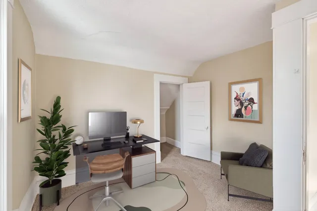 $215,000 | 813 Jessamine Avenue East, St. Paul, MN 55106