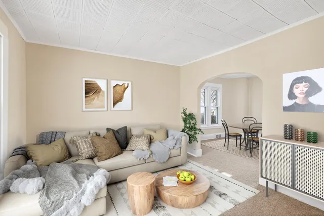 $215,000 | 813 Jessamine Avenue East, St. Paul, MN 55106