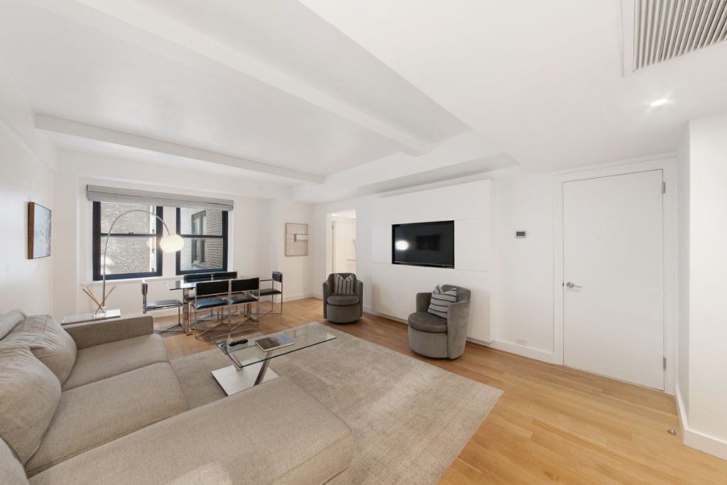 160 Central Park South, Unit 1120 Manhattan, NY 10019 - Photo 6 of 20 Photo 6