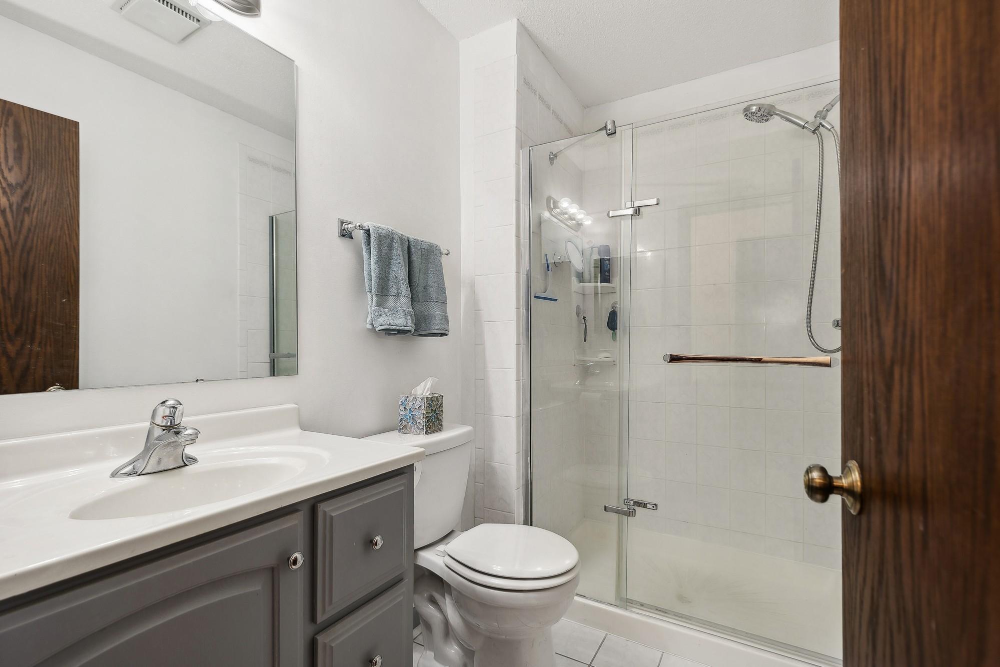 8604 Darnel Road Eden Prairie, MN 55344 - Photo 13 of 22 Gallery Image 13