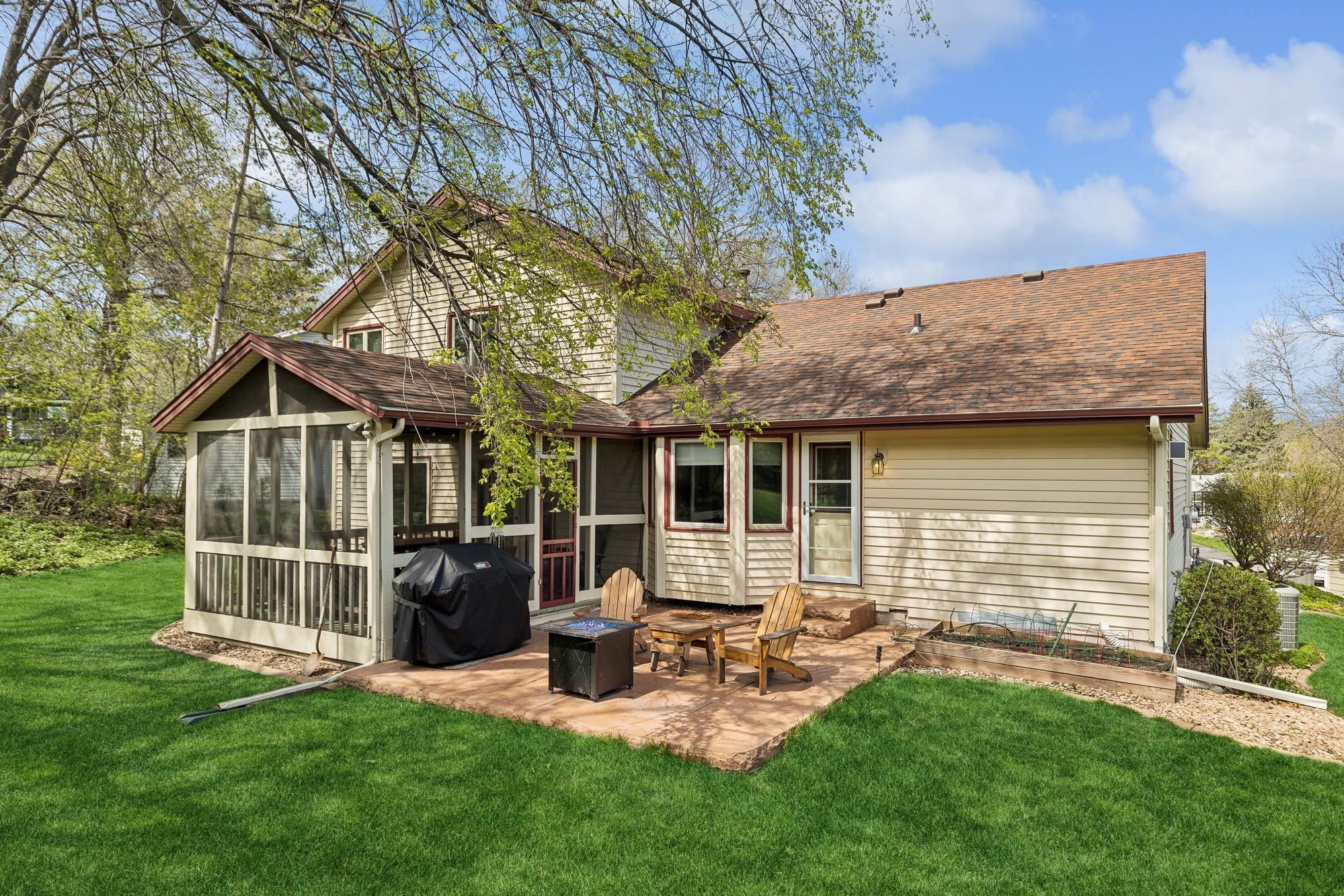 8604 Darnel Road Eden Prairie, MN 55344 - Photo 18 of 22 Gallery Image 18