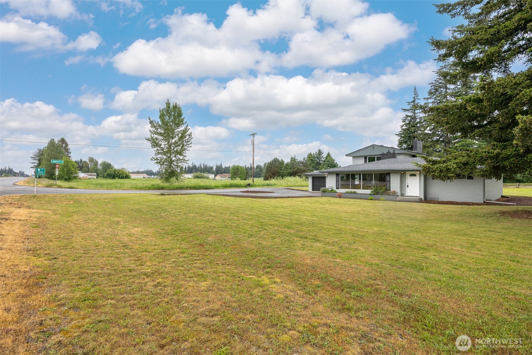 108 West Bartlett Road Lynden, WA 98264 - Photo 2 of 39