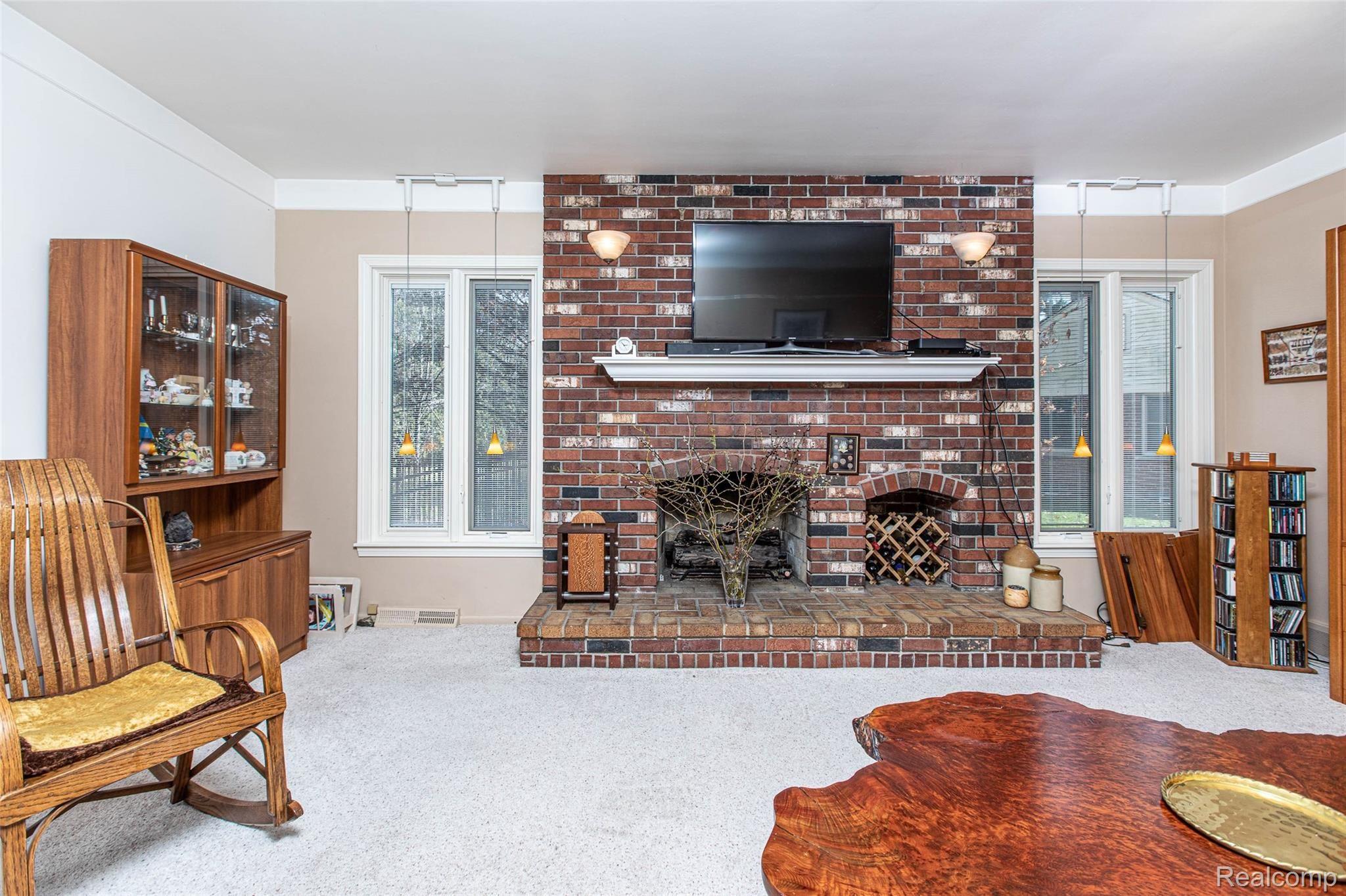 6 Ridgemont Court Dearborn, MI 48124 - Photo 38 of 54 -29.jpg