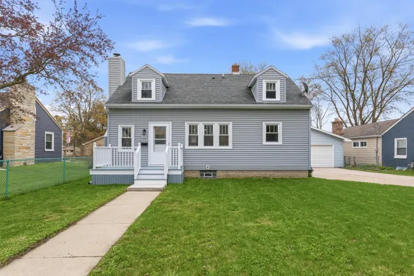 $419,000 | 1006 13th Avenue, Grafton, WI 53024