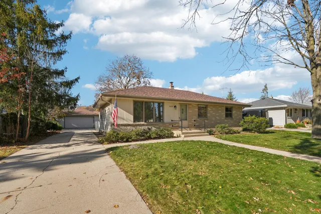 $299,900 | 4005 South 83rd Street, Greenfield, WI 53220