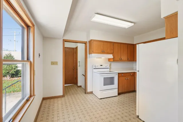 $299,900 | 4005 South 83rd Street, Greenfield, WI 53220