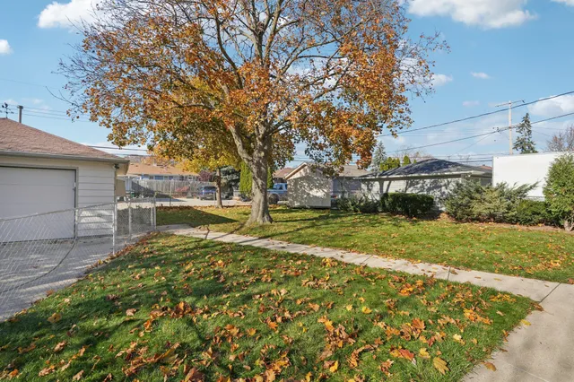 $299,900 | 4005 South 83rd Street, Greenfield, WI 53220