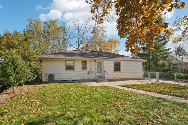 $299,900 | 4005 South 83rd Street, Greenfield, WI 53220