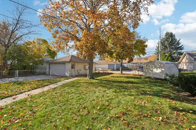 $299,900 | 4005 South 83rd Street, Greenfield, WI 53220