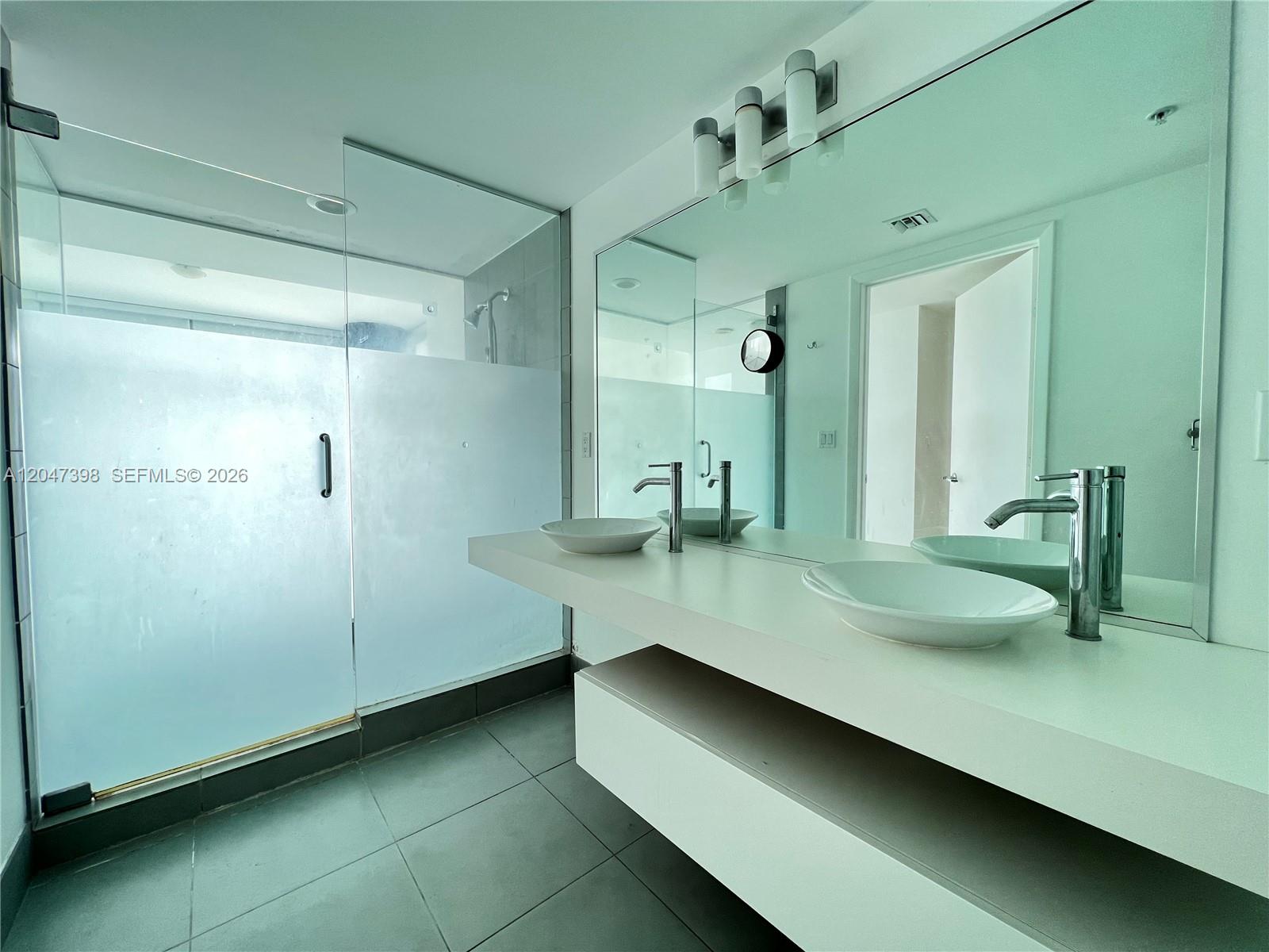 92 Southwest 3rd Street, Unit 3310 Miami, FL 33130 - Photo 13 of 26