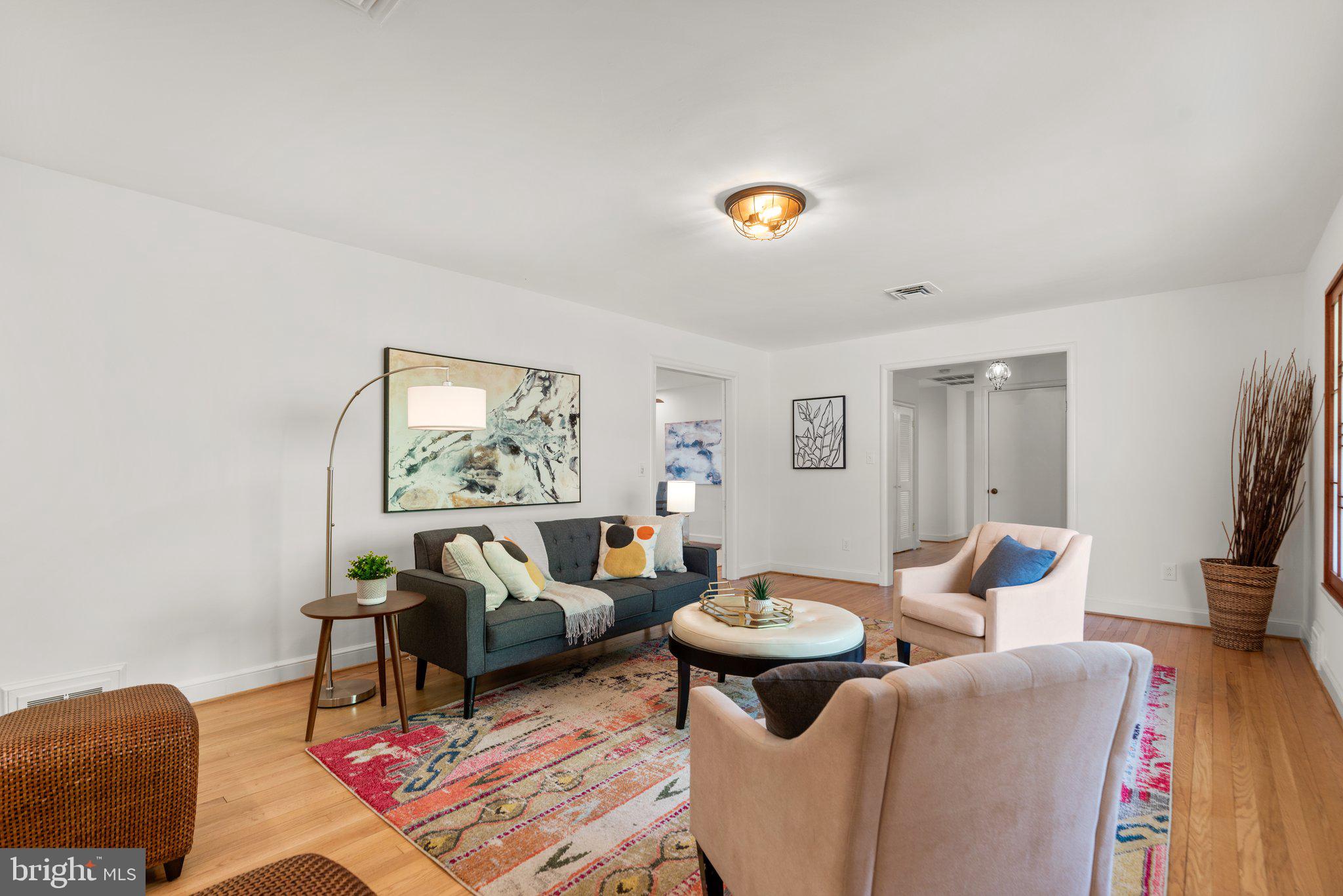 9315 Harvey Road Silver Spring, MD 20910 - Photo 10 of 44 Living Room