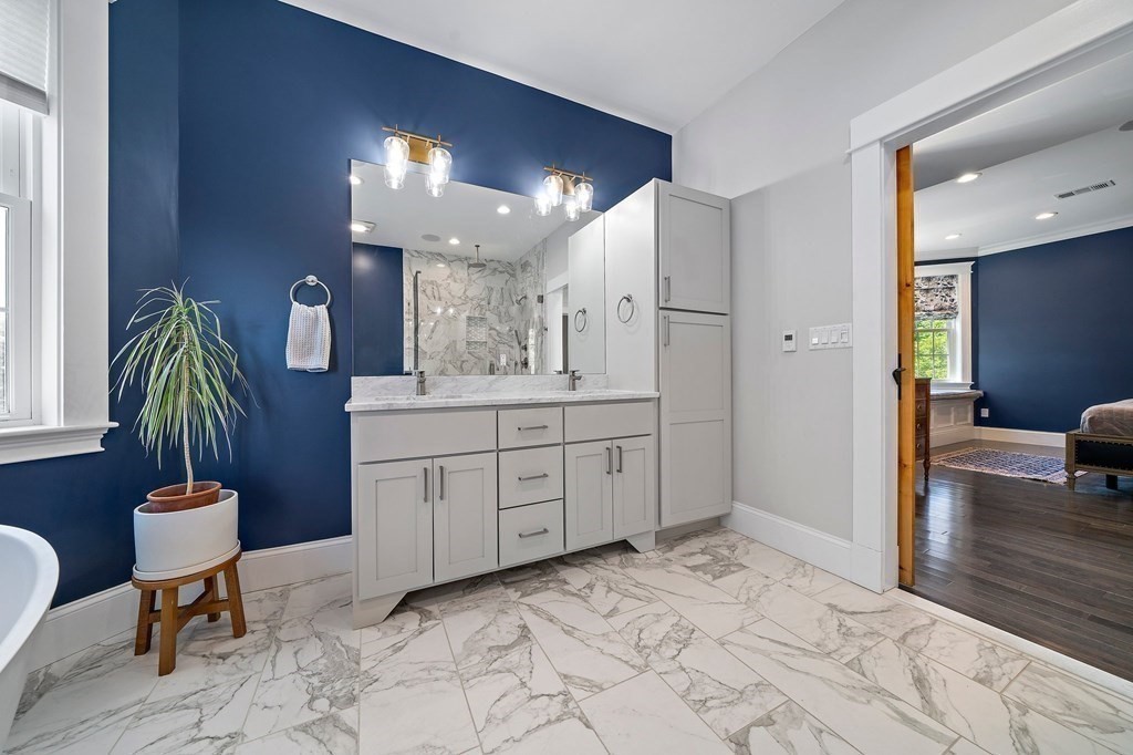 23 Dix Street, Unit 5 Boston, MA 02122 - Photo 11 of 29