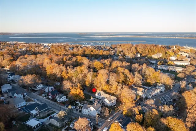 $2,750 | 129 1/2 Summer Street, Plymouth, MA 02360