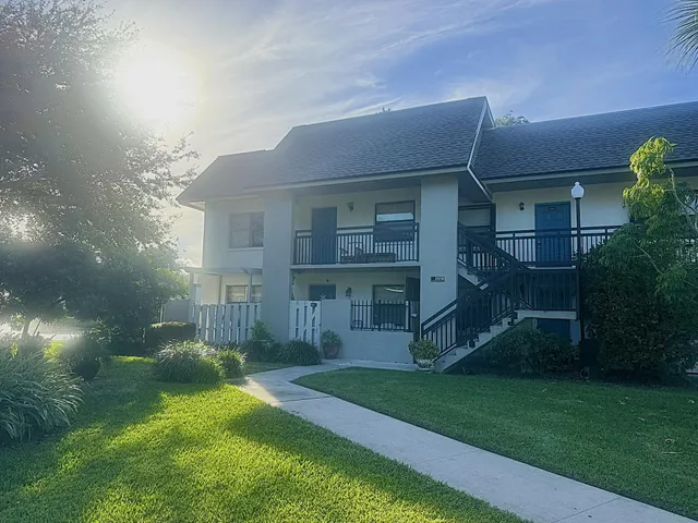 $2,250 | 2018 Southwest 29th Court, Unit 6B2, Delray Beach, FL 33445