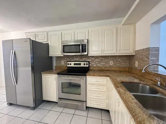 $2,250 | 2018 Southwest 29th Court, Unit 6B2, Delray Beach, FL 33445