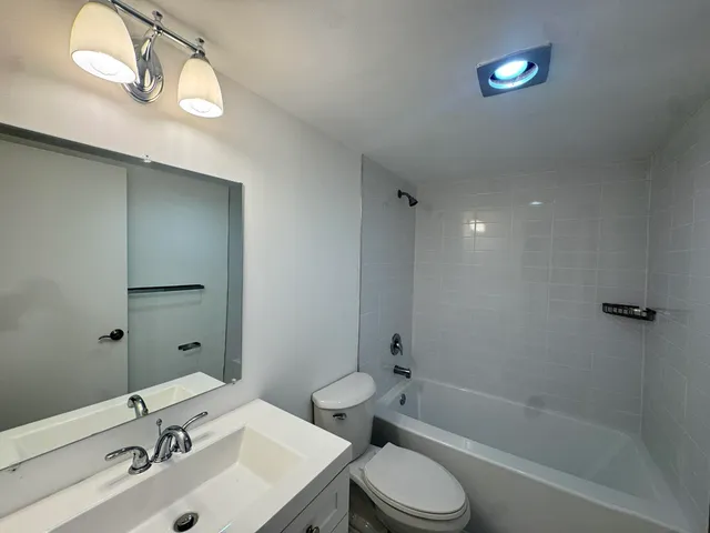 $2,250 | 2018 Southwest 29th Court, Unit 6B2, Delray Beach, FL 33445