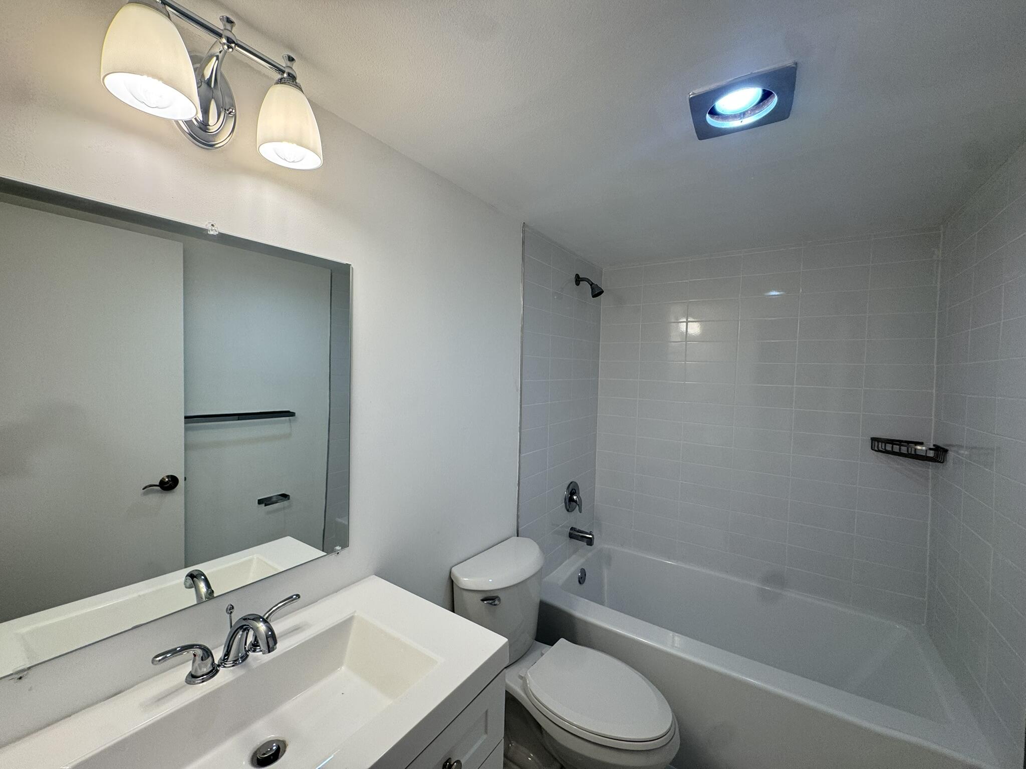 2018 Southwest 29th Court, Unit 6B2 Delray Beach, FL 33445 - Photo 27 of 28 Guest Bathroom