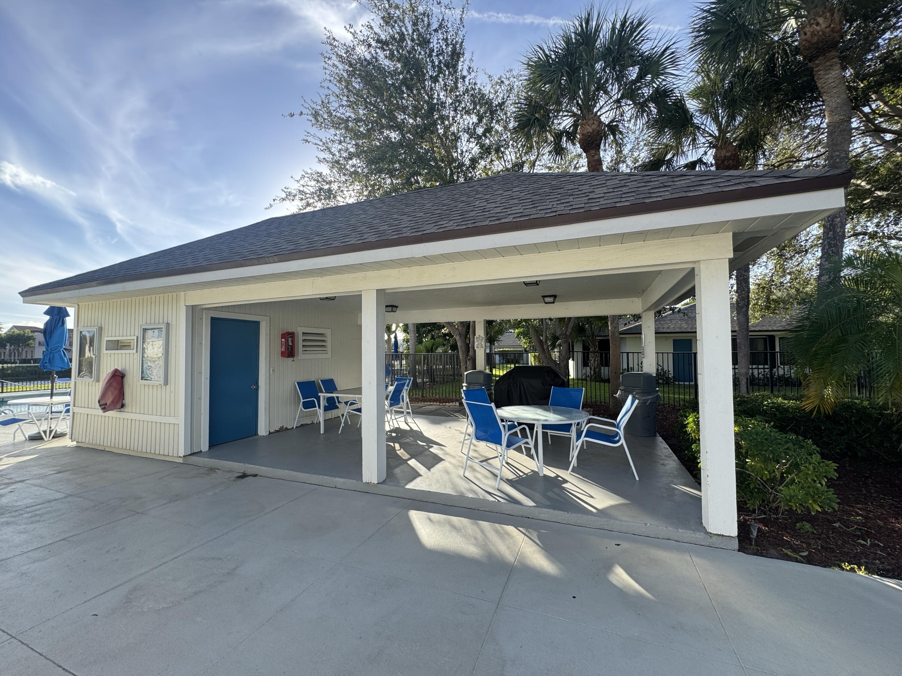 2018 Southwest 29th Court, Unit 6B2 Delray Beach, FL 33445 - Photo 8 of 28 Grilling Area