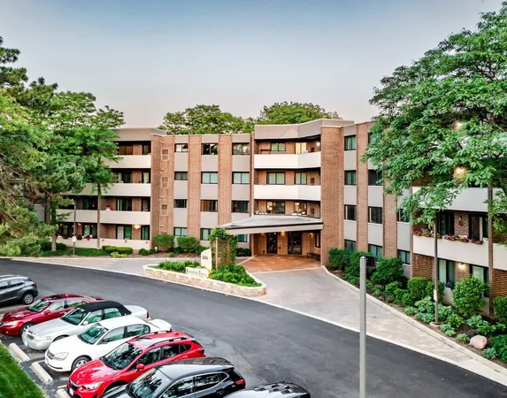 $2,430 | 260 East Butterfield Road, Unit 306, Elmhurst, IL 60126