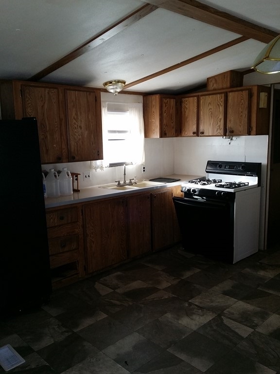 6611 North Lumberjack Road Riverdale, MI 48877 - Photo 5 of 8 1841850-4.JPG
