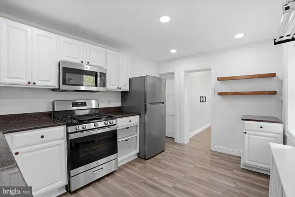 $300,000 | 286 Leverington Avenue, Philadelphia, PA 19128