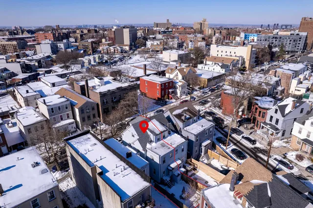 a view of many buildings