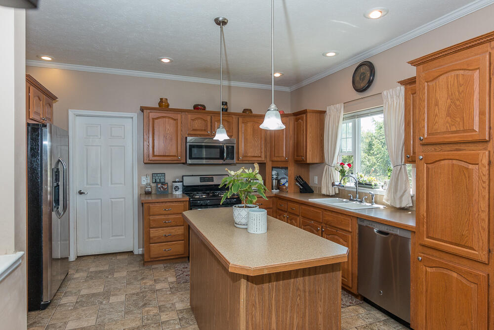 75775 Ridgeway Drive Lawton, MI 49065 - Photo 3 of 60 75775RidgewayDr-28