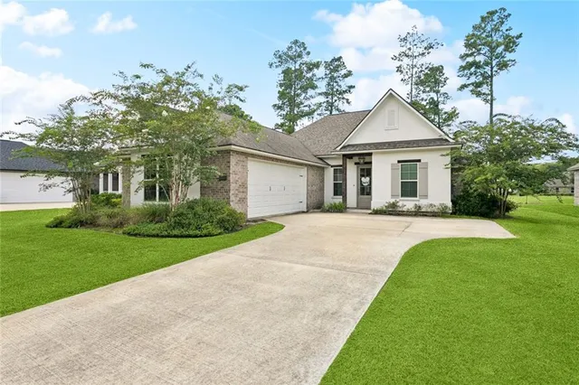 $398,900 | 23339 Noble Oak Drive, Springfield, LA 70462