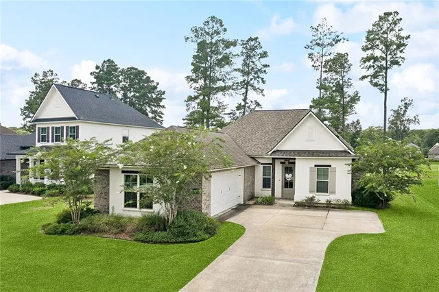 $398,900 | 23339 Noble Oak Drive, Springfield, LA 70462