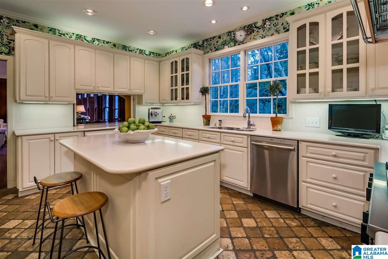 3101 Brookwood Road Birmingham, AL 35223 - Photo 14 of 43