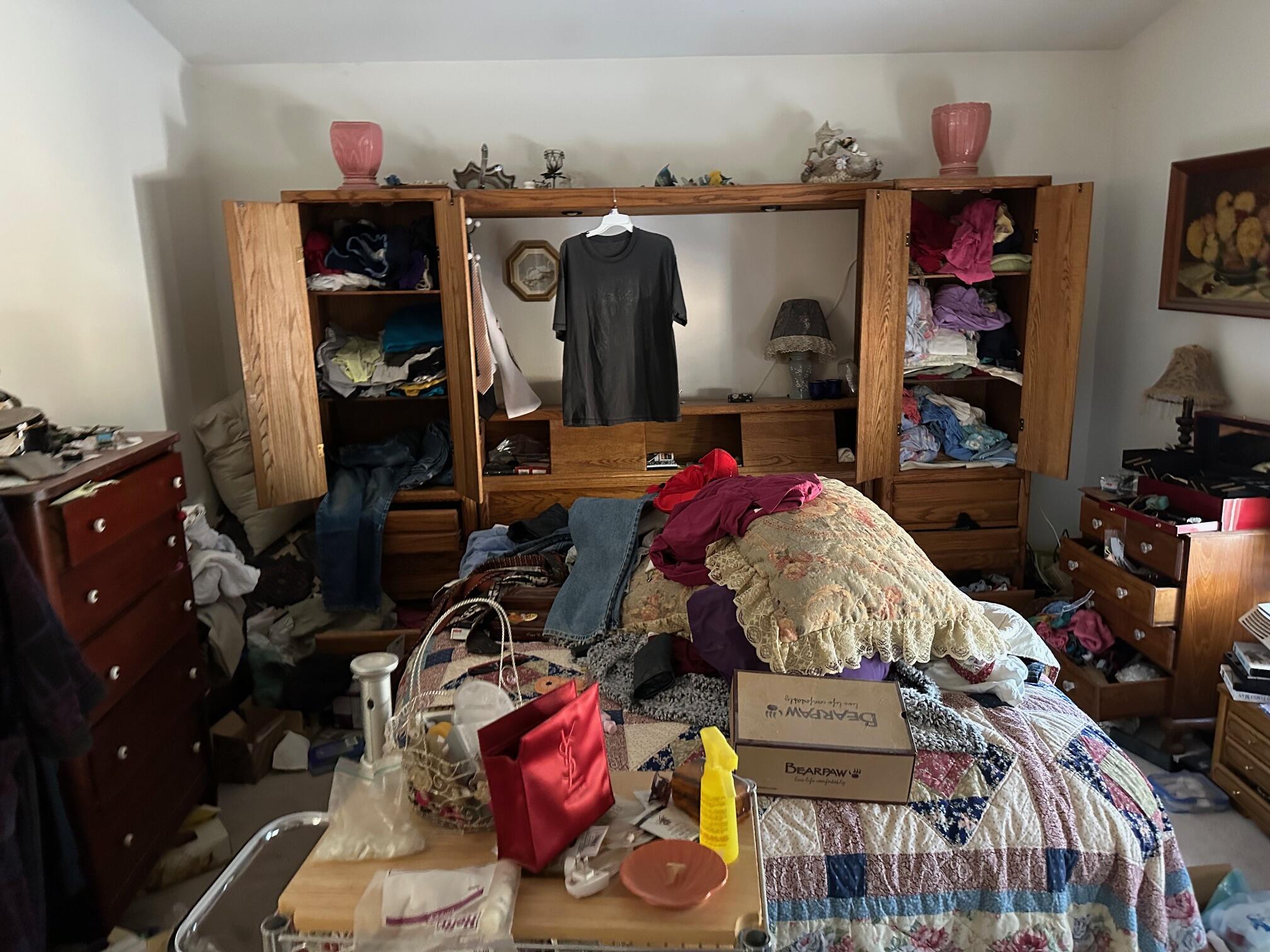 735 Blake Road Riverside, CA 92501 - Photo 15 of 24 a view of a room with gym equipment