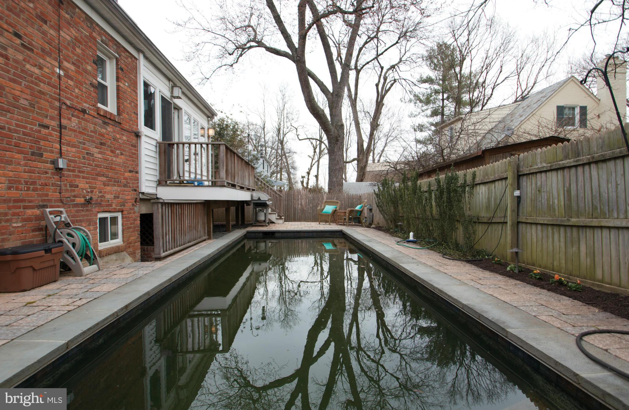8215 Maple Ridge Road Bethesda, MD 20814 - Photo 14 of 23