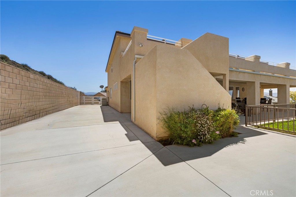 34695 Desert Road Acton, CA 93510 - Photo 18 of 68 a view of a street with a building in the background