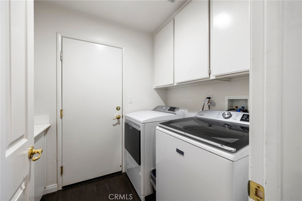 34695 Desert Road Acton, CA 93510 - Photo 24 of 68 ground level indoor laundry