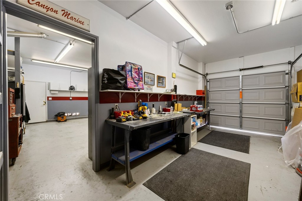 34695 Desert Road Acton, CA 93510 - Photo 25 of 68 Attached 3 car divided garage