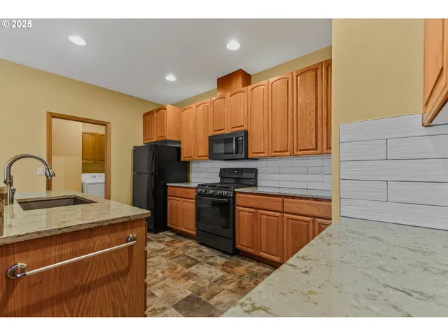 $425,000 | 17146 Southeast 23rd Drive, Unit 21, Vancouver, WA 98683