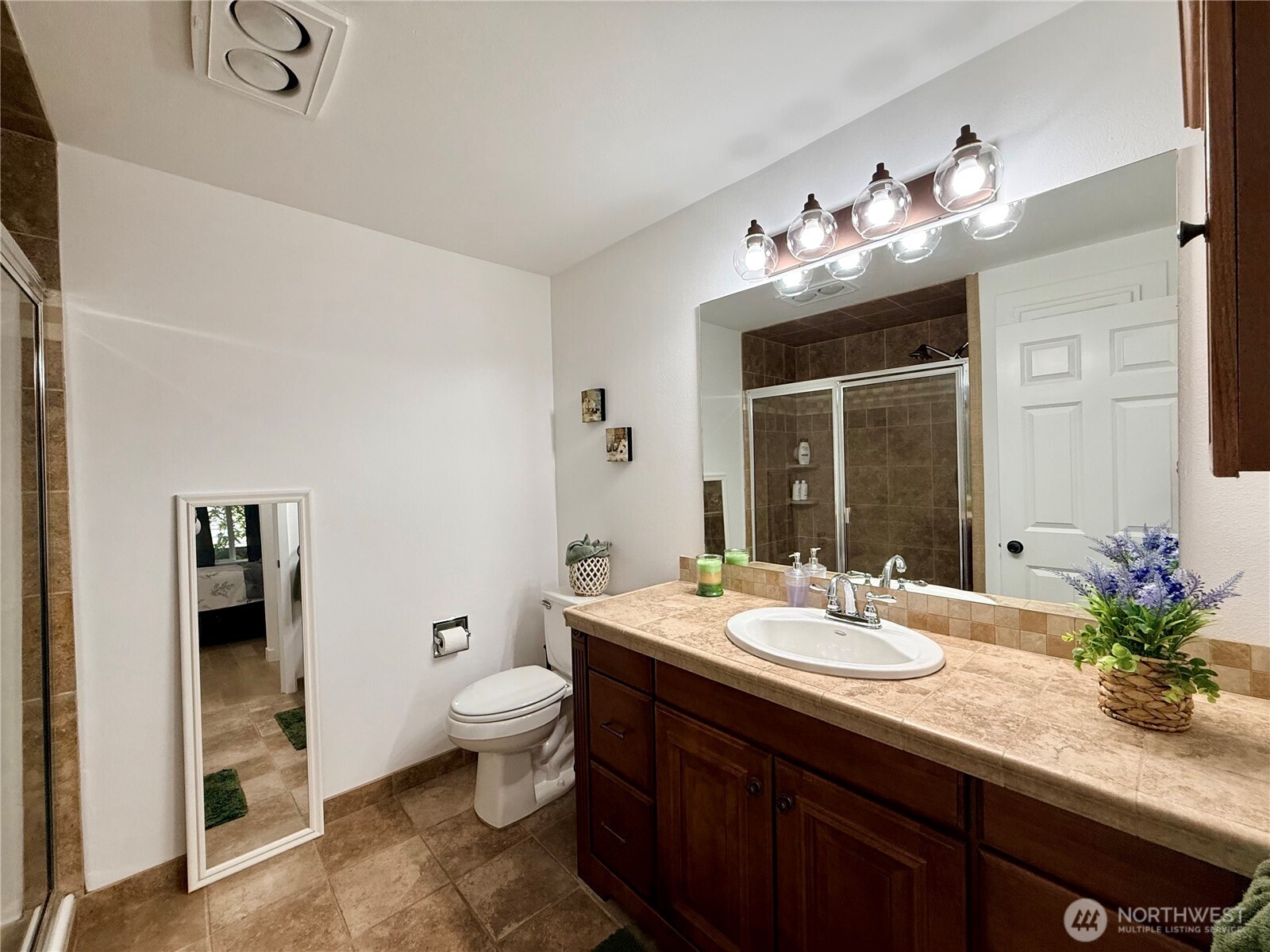 7901 196th Street Southwest, Unit 12 Edmonds, WA 98026 - Photo 30 of 35
