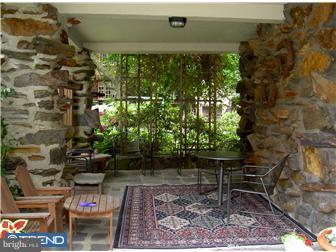31 Hilltop Road Philadelphia, PA 19118 - Photo 4 of 6 Gallery Image 4
