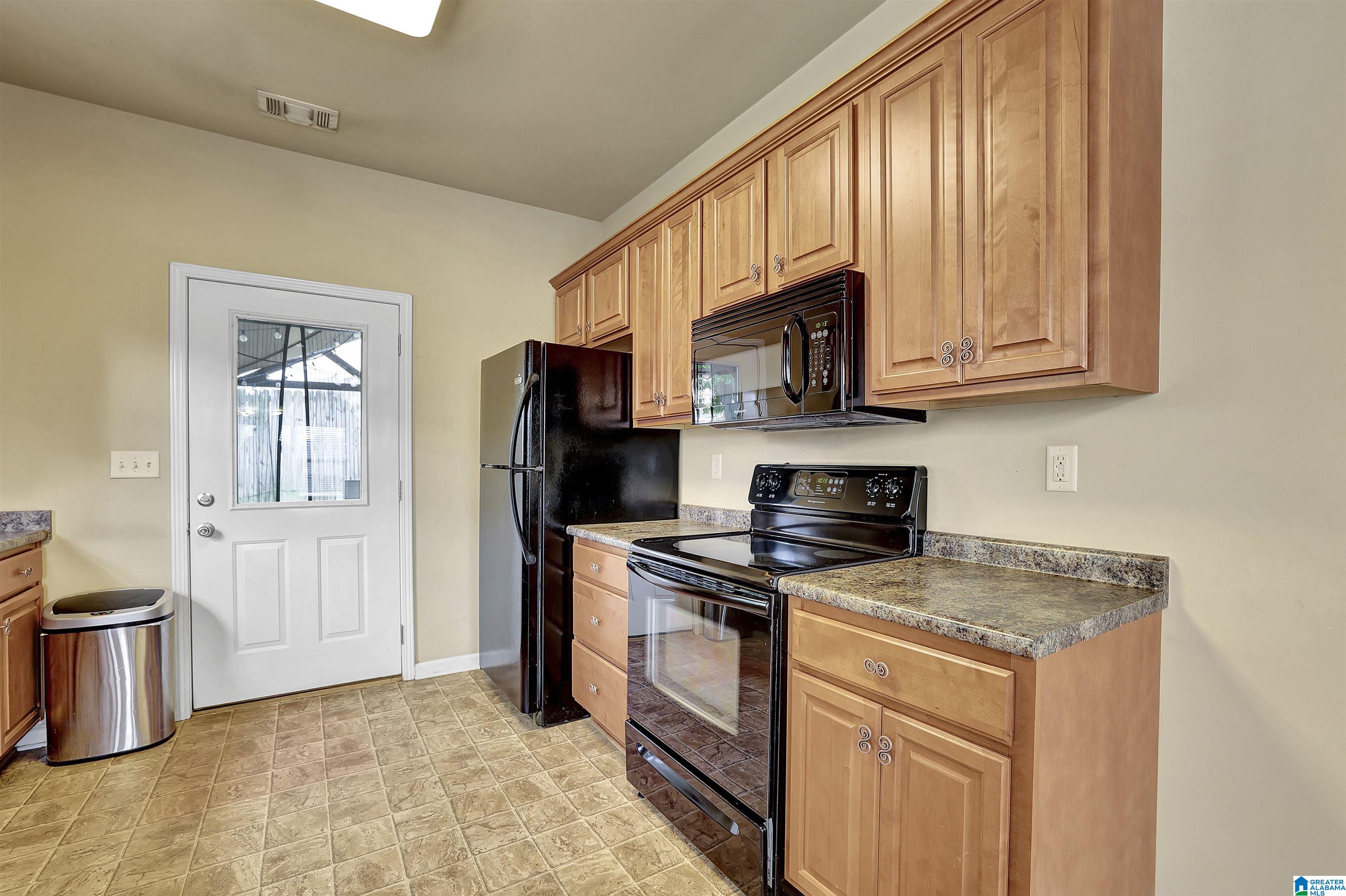 102 Rockbrook Lane Pelham, AL 35124 - Photo 10 of 29